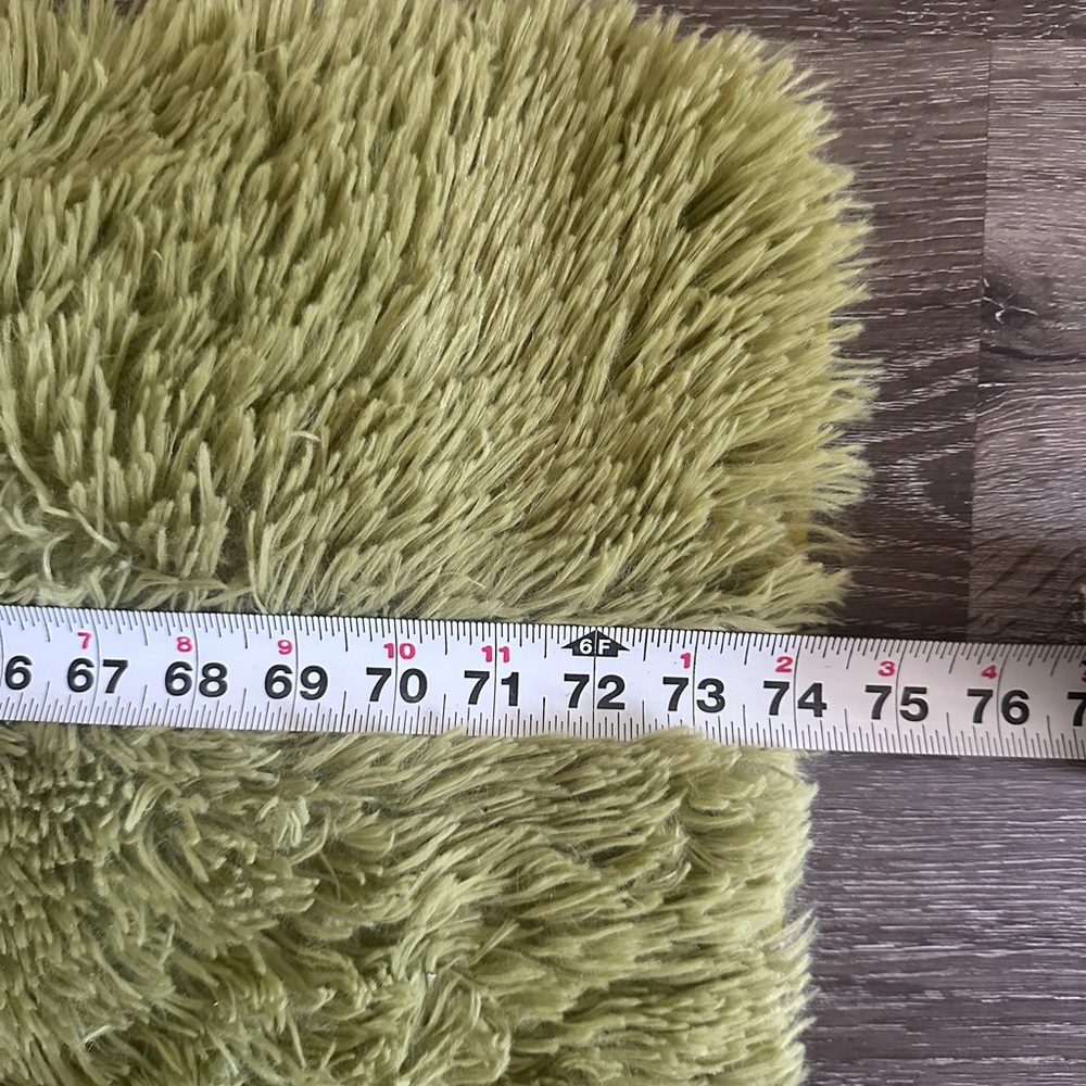 Soft Green Shag Rug - Picture 6 of 6